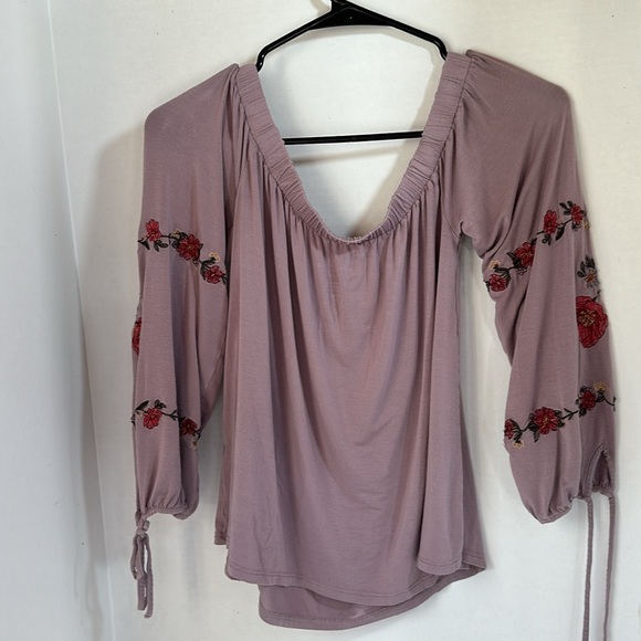 American eagle off shoulder floral embroidered top size medium - Picture 5 of 6